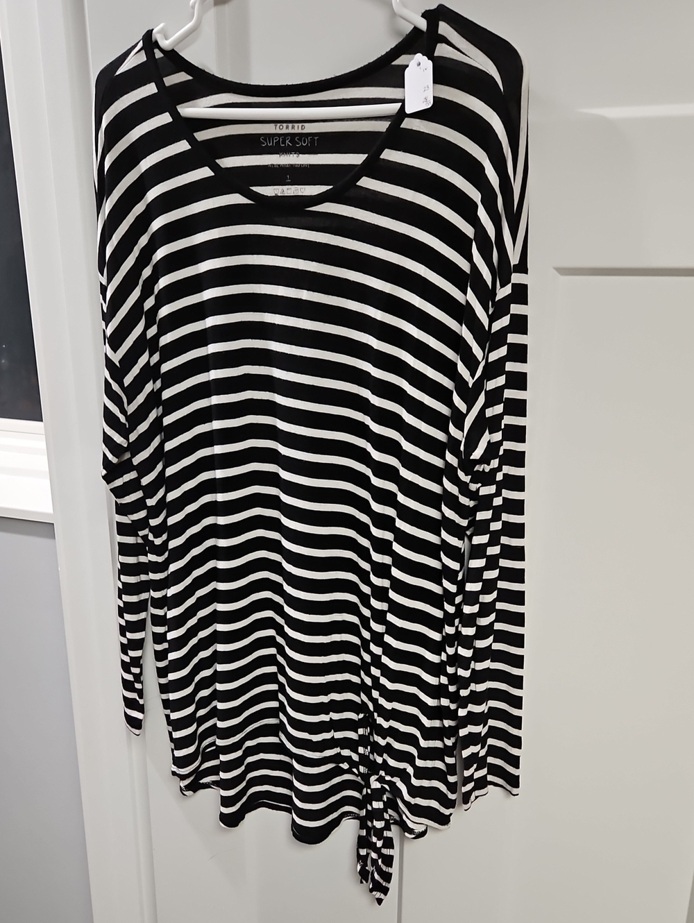 torrid Black & White Striped Long Sleeve Tie-Hem Top